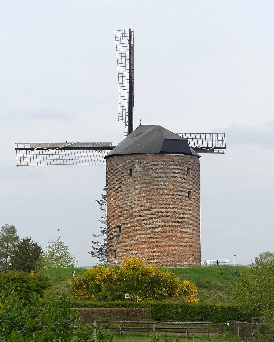 2, Molen 00870 Grafelijke Korenmolen (Zeddam), Piet Glasbergen (29-4-2022) | Database Nederlandse molens