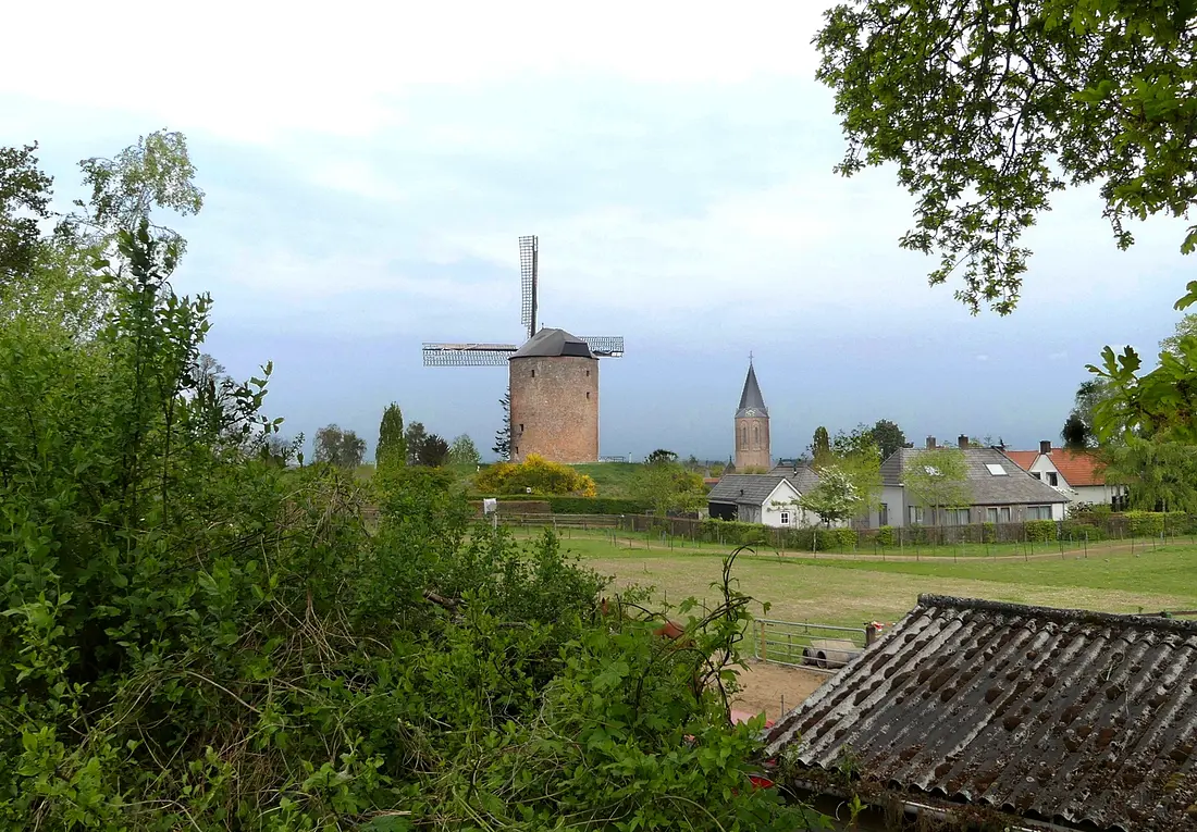 3, Molen 00870 Grafelijke Korenmolen (Zeddam), Piet Glasbergen (29-4-2022) | Database Nederlandse molens