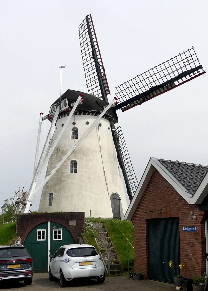 2, Molen 00871 De Volharding (Zeddam), Piet Glasbergen (29-4-2022) | Database Nederlandse molens