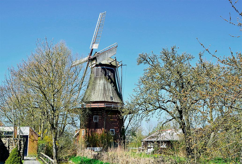 1, Molen 00435 Aeolus (Adorp), Bernd Käding (1-5-2013) | Database Nederlandse molens
