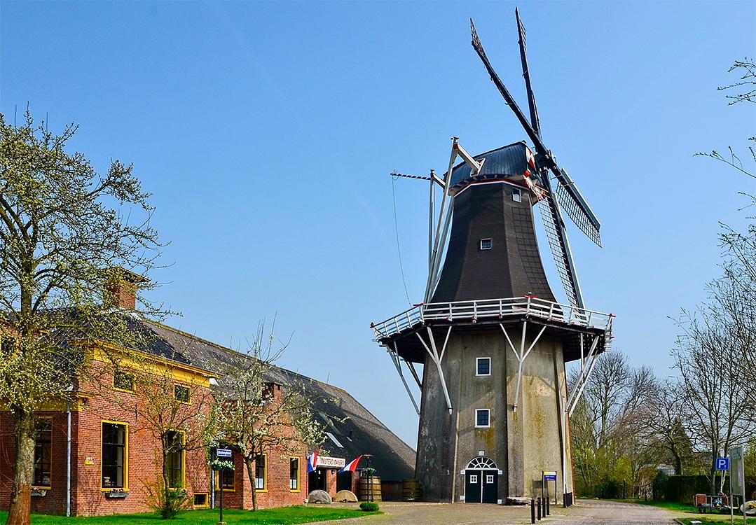 2, Molen 00483 De Lelie (Eenrum), Bernd Käding (3-4-2014) | Database Nederlandse molens
