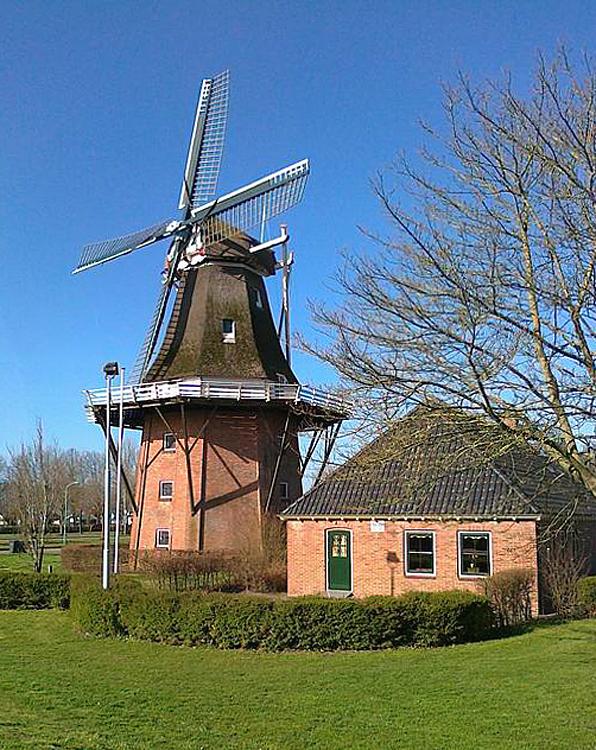 2, Molen 10225 Aeolus (Farmsum), Dick Bunskoeke (18-4-2013). | Database Nederlandse molens