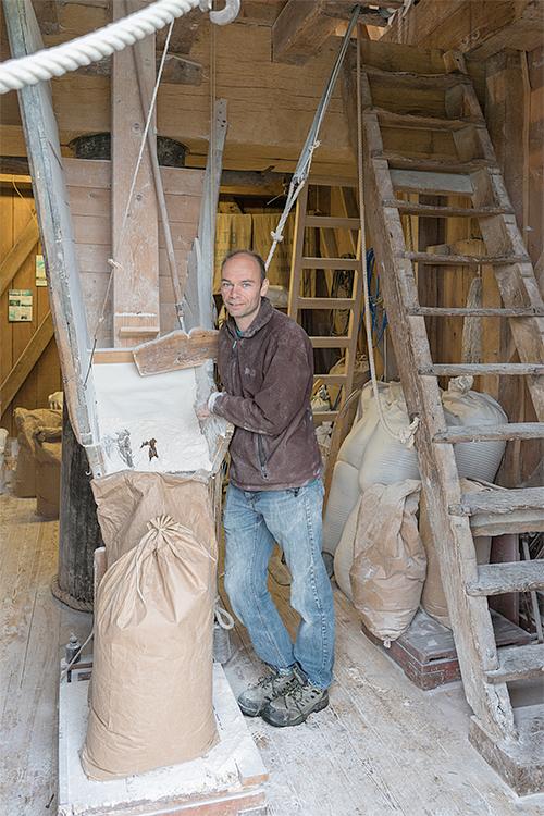 10, Molen 00215 Sint Anthoniusmolen (Kessel), Marcel van Nies (2-10-2016) | Database Nederlandse molens