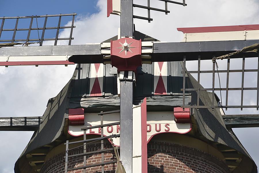 2, Molen 00200 Leonardusmolen (Maasbracht), Rob Pols (3-8-2013). | Database Nederlandse molens