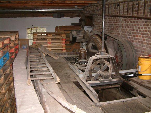 11, Molen 01134 a Commandeursmolen / Onderste Molen (Mechelen), Pierre Vossen (24-10-2003) | Database Nederlandse molens