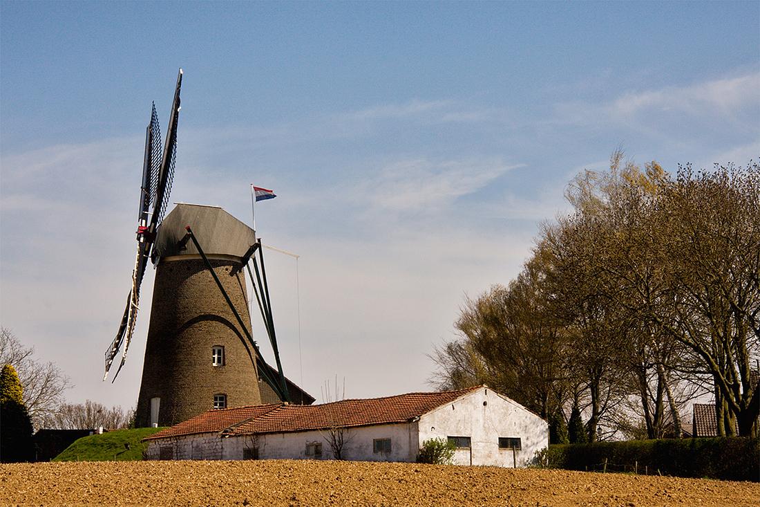 3, Molen 03931 Molen van Hunnecum (Nuth), Jos Schumans (21-4-2013) | Database Nederlandse molens
