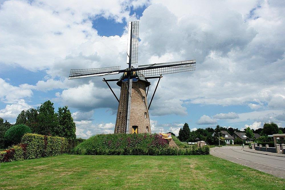 1, Molen 02809 De Korenbloem (Ospel), Frits Kruishaar (7-7-2012). | Database Nederlandse molens