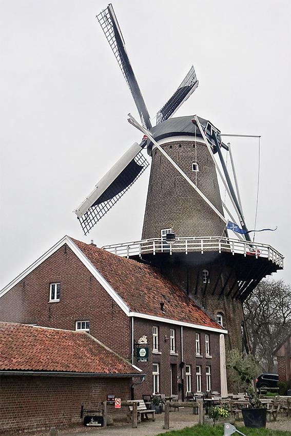 2, Molen 00197 Hompesche Molen (Stevensweert), Louis Maas (12-1-2019) | Database Nederlandse molens