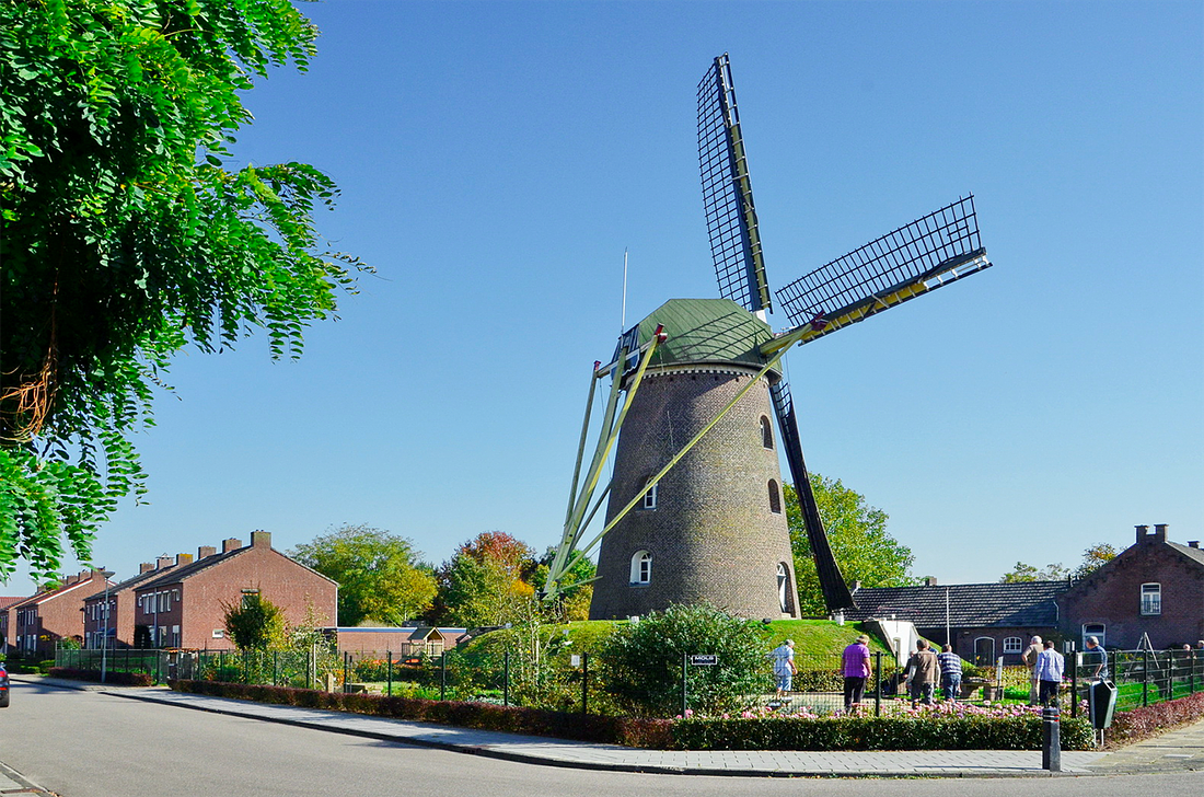 2, Molen 00184 Molen van Nijs / De Nijverheid (Stramproy), Bernd Käding (18-10-2017) | Database Nederlandse molens