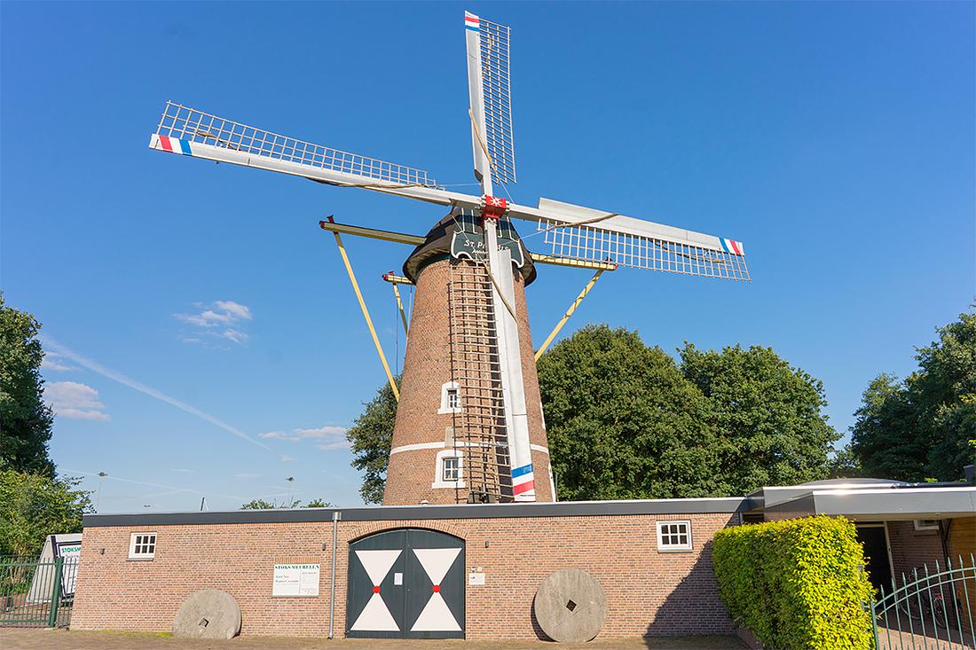 1, Molen 01956 St.Petrus / Gitzelsmolen (Venray), Marcel van Nies (15-8-2016) | Database Nederlandse molens