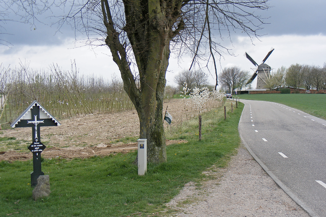 4, Molen 03936 Van Tienhovenmolen (Wolfshuis (Bemelen)), Martin E. van Doornik (1-4-2017) | Database Nederlandse molens