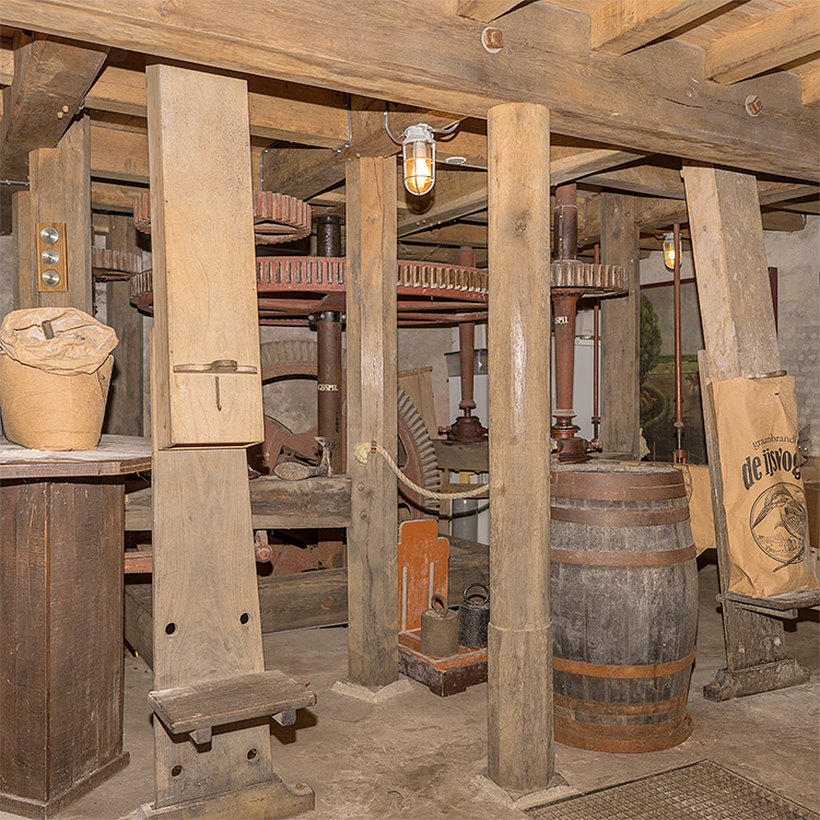 10, Molen 06680 v Kasteelmolen /Wymarsche Molen (Arcen), Marcel van Nies (6-11-2016) | Database Nederlandse molens