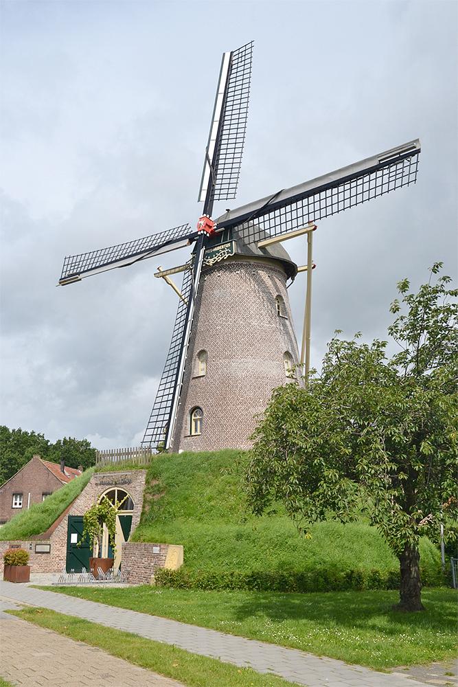 Molen 02780 Wilhelmus-Hubertus (Weert), Rob Pols (8-8-2021) | Database Nederlandse molens