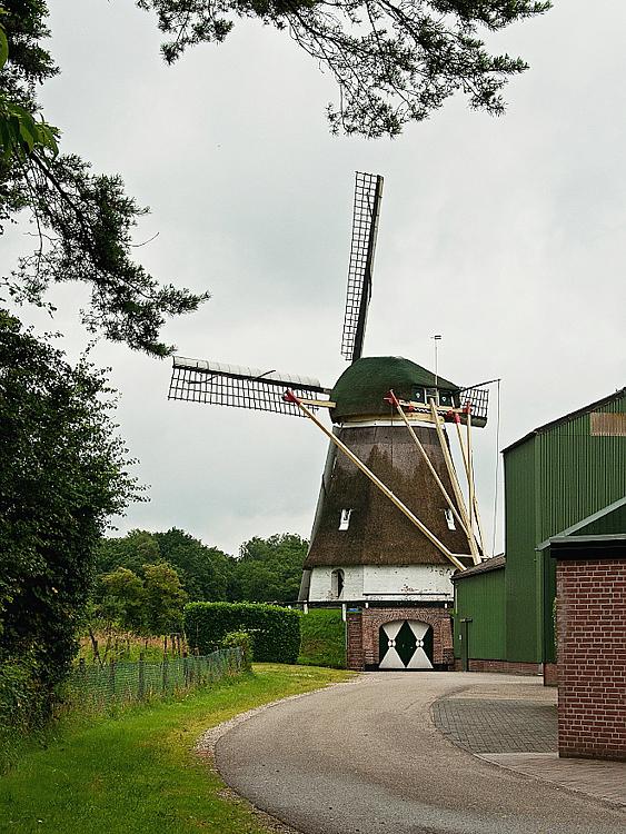 2, Molen 01225 Bergzicht (Gassel), Yvonne Vergouwe (7-8-2012) | Database Nederlandse molens