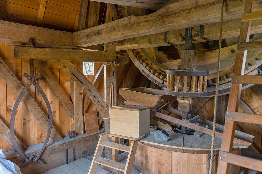 16, Molen 12196 Zeldenrust (Geffen), Marcel van Nies (24-9-2016) | Database Nederlandse molens