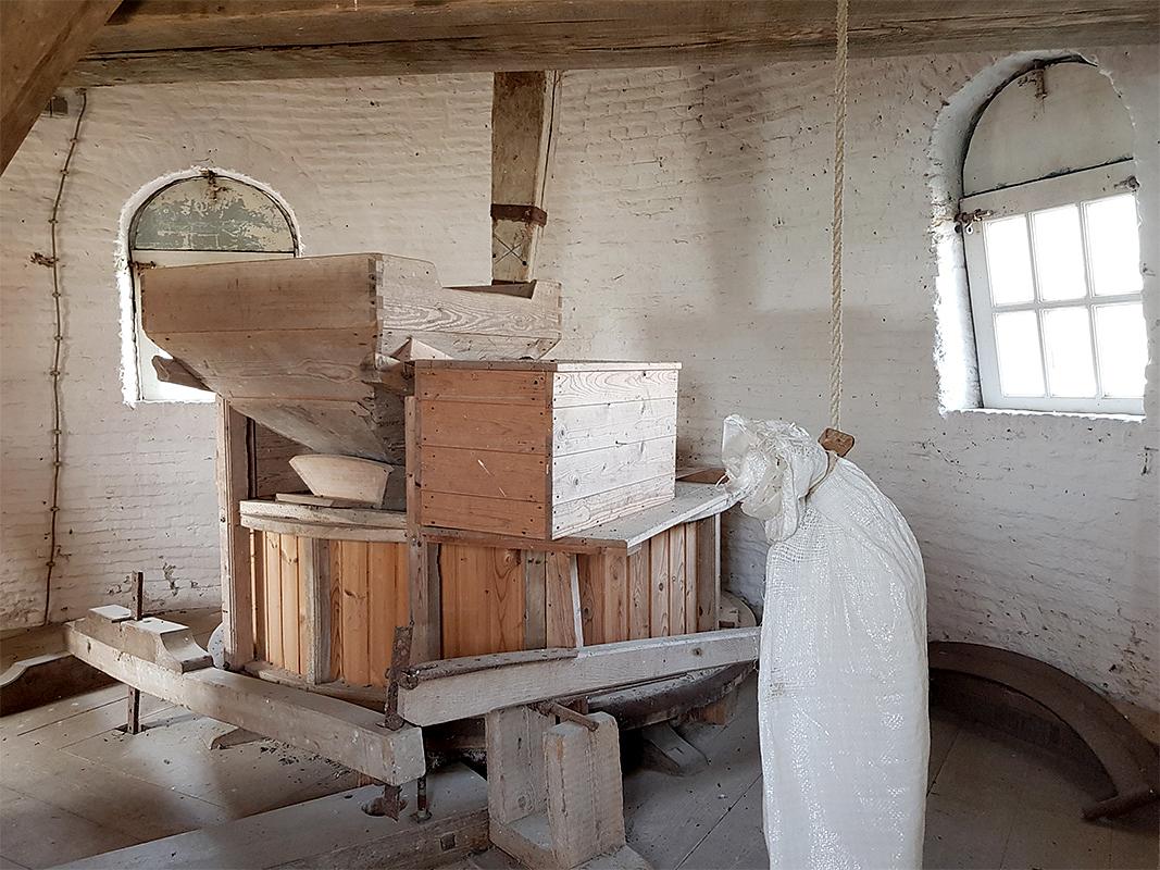 11, Molen 01869 De Vos / Heense Molen (Heensche Molen), Pieter Zuijkerbuijk (18-5-2019) | Database Nederlandse molens