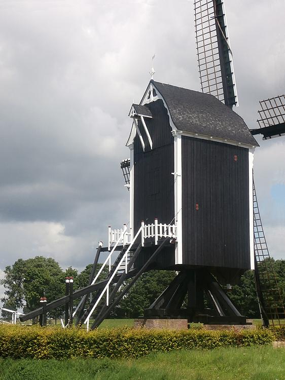 2, Molen 10004 Nr. III (Heusden), J. Lindeboom (12-7-2012). | Database Nederlandse molens