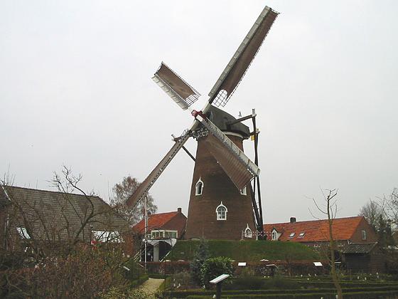3, Molen 02523 De Doornboom (Hilvarenbeek), Rob Pols (15-4-2006) | Database Nederlandse molens