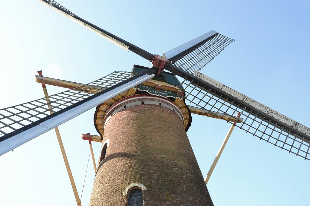4, Molen 02651 De Toekomst (Hoeven), Rob Pols (25-3-2012) | Database Nederlandse molens