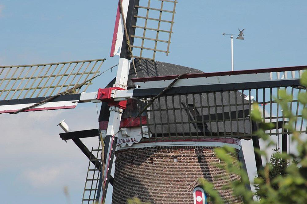 6, Molen 02876 Johanna (Huijbergen), Frits Kruishaar (1-9-2012) | Database Nederlandse molens