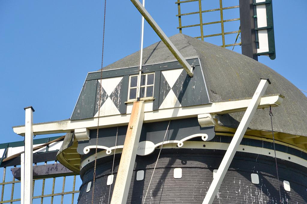7, Molen 02650 Zwartenbergse Molen (Leur), Rob Pols (6-5-2016) Een 'achterbaard'. | Database Nederlandse molens