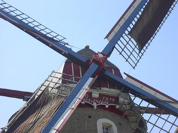 5, Molen 01561 Vogelenzang / Bettmolen (Lieshout), Mario Collombon (29-4-2007) | Database Nederlandse molens