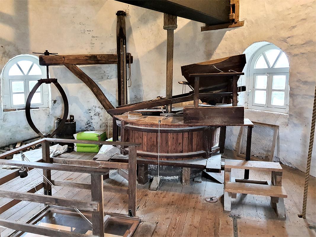 14, Molen 01583 De Volksvriend (Liessel), Pieter Zuijkerbuijk (7-12-2019) | Database Nederlandse molens