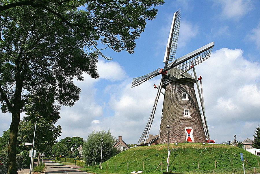3, Molen 02476 Zeldenrust (Lith), John Scholte (16-8-2009). | Database Nederlandse molens