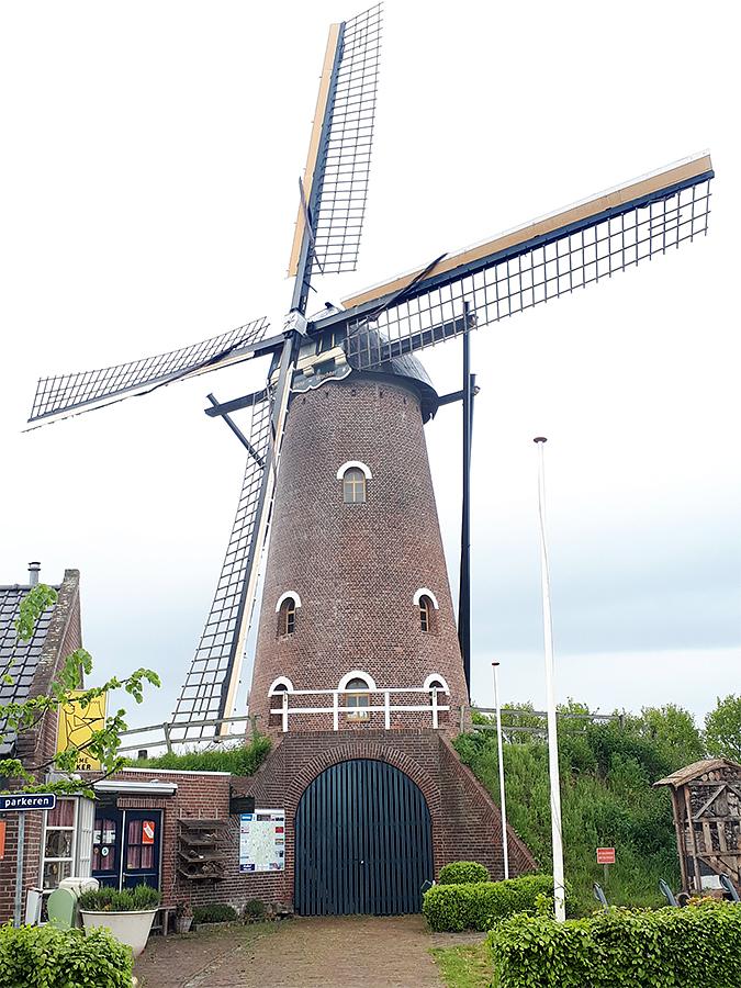 Molen 02505 De Grenswachter (Luyksgestel), Elly Mense (15-5-2021) | Database Nederlandse molens