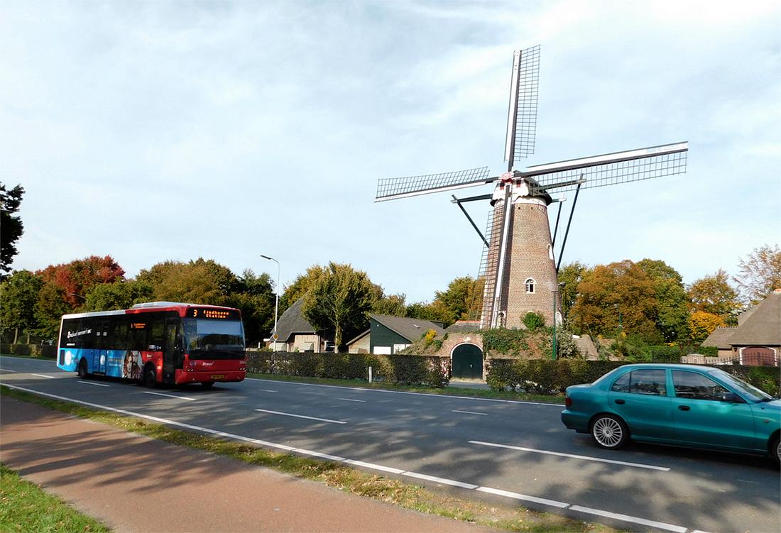 1, Molen 02612 Annemie (Eindhoven-Acht), Piet Glasbergen (8-10-2018)Annemie ligt aan de drukke Boschdijk | Database Nederlandse molens