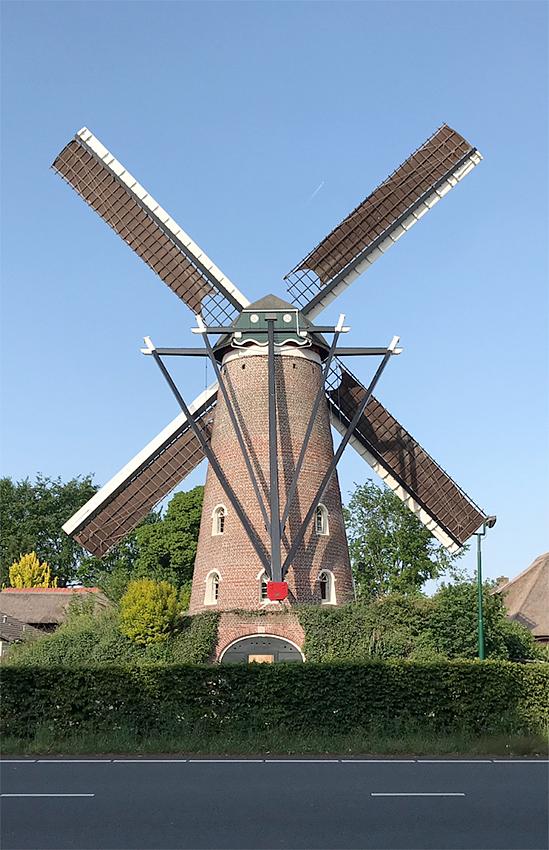 2, Molen 02612 Annemie (Eindhoven-Acht), Mario Collombon (9-5-2020) | Database Nederlandse molens