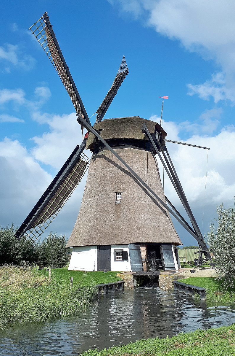 2, Molen 01197 Oude Doornse Molen (Almkerk), Tony Hop (5-10-2017) | Database Nederlandse molens