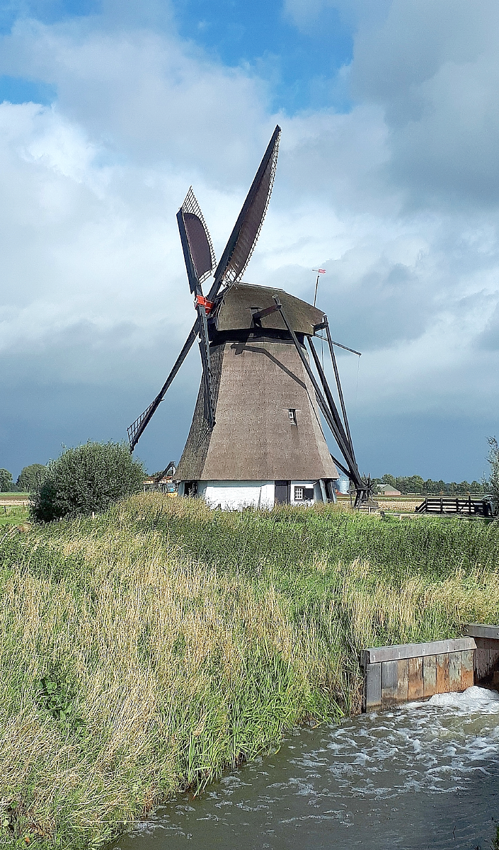 4, Molen 01197 Oude Doornse Molen (Almkerk), Tony Hop (5-10-2017) | Database Nederlandse molens