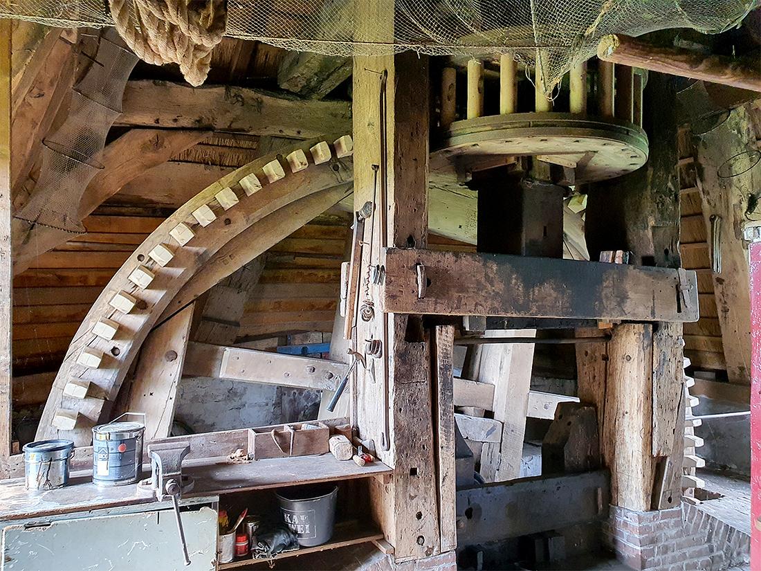11, Molen 01206 a Uitwijkse Molen (Sleeuwijk), Pieter Zuijkerbuijk (27-6-2020) | Database Nederlandse molens