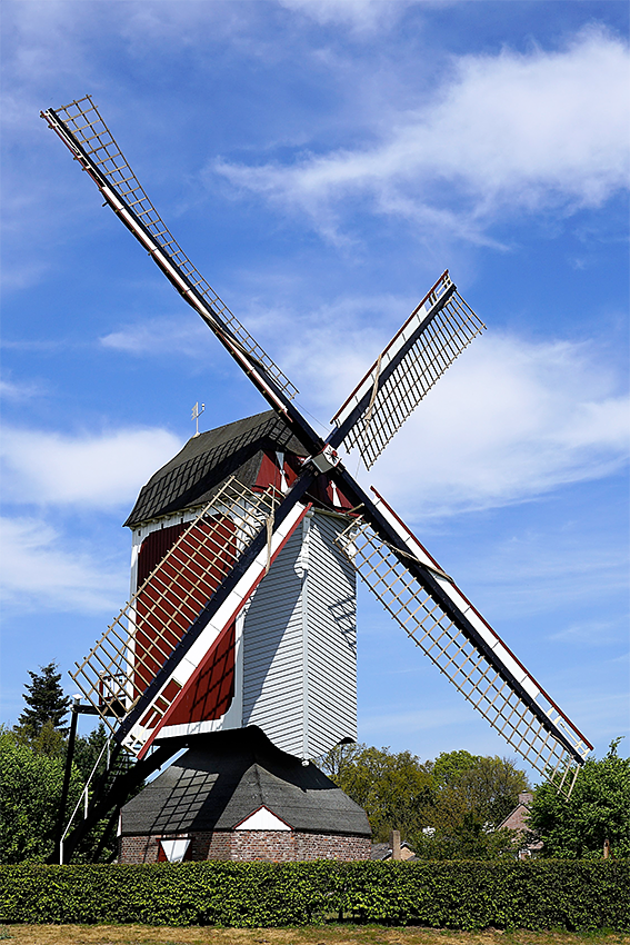 Molen 01574 De Oostenwind (Asten), Gerard (30-4-2017) | Database Nederlandse molens