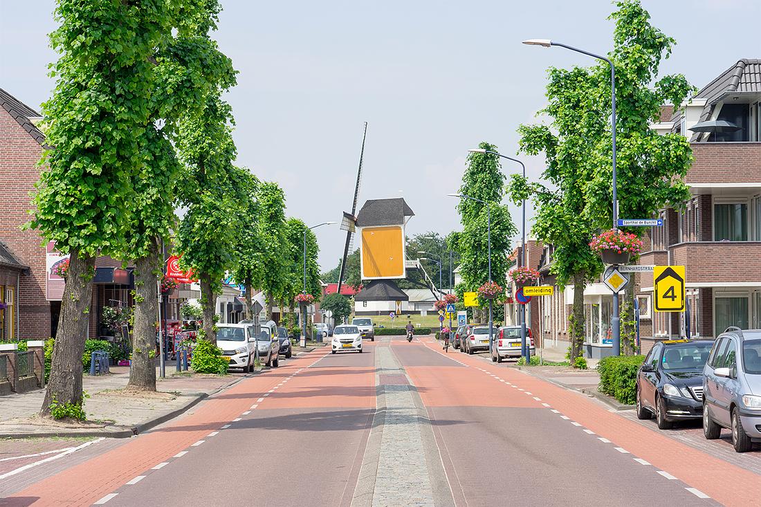 3, Molen 01938 (Naamloos) (Boekel), Marcel van Nies (29-5-2018)De molen gezien vanaf de Kerkstraat. | Database Nederlandse molens