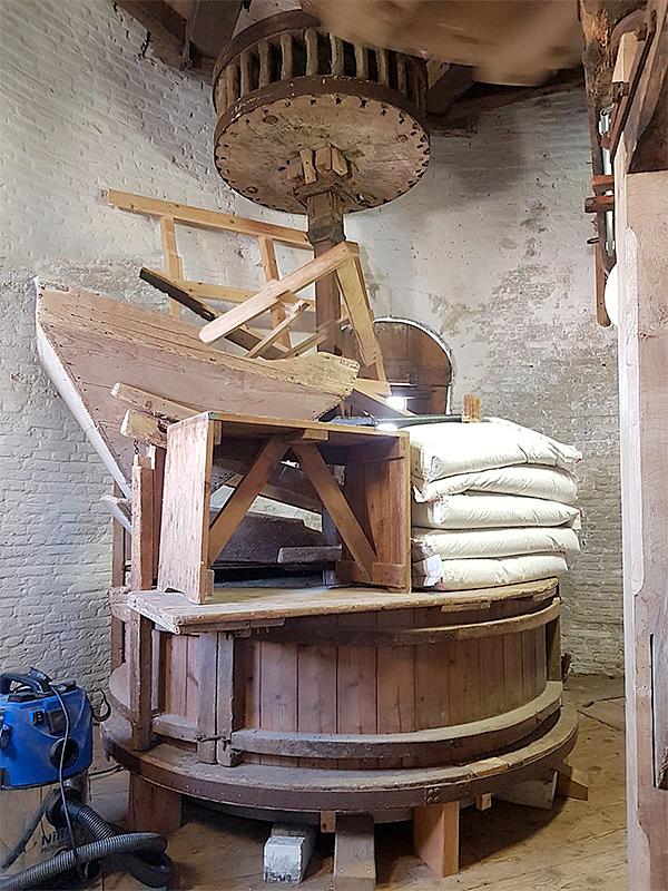 10, Molen 02593 De Hoop (Den Hout), Pieter Zuijkerbuijk (3-2-2019) | Database Nederlandse molens