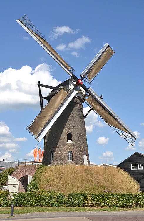Molen 01588 Holten's Molen (Deurne), Rob Pols (4-8-2013). | Database Nederlandse molens