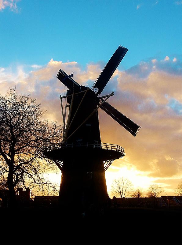 4, Molen 02657 De Onvermoeide (Raamsdonksveer), Tony Hop (20-11-2015) | Database Nederlandse molens
