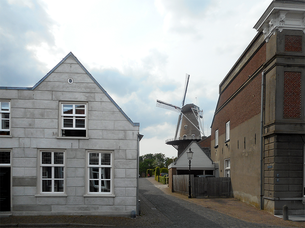 6, Molen 01220 De Nijverheid / v.h. De Raaf (Ravenstein), Rob Slinkert (21-5-2017) | Database Nederlandse molens
