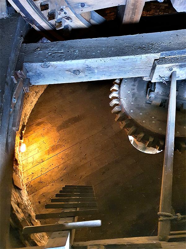 15, Molen 01276 De Twee Gebroeders (Roosendaal), Pieter Zuijkerbuijk (9-11-2019) | Database Nederlandse molens