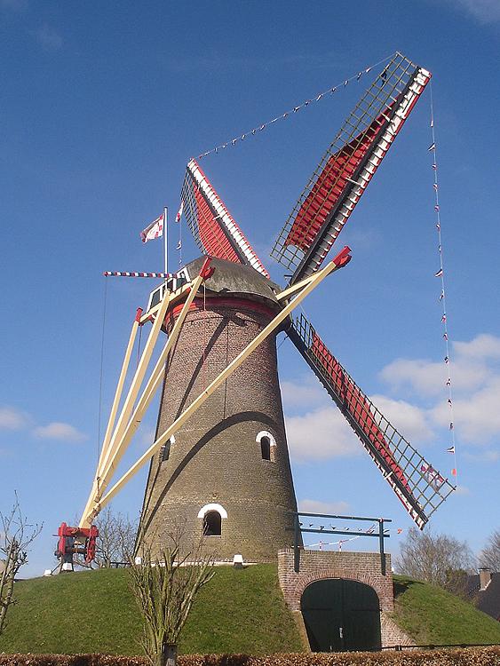 2, Molen 02654 De Hoop (Sprundel), Marcel Stroo (22-3-2015)Tijdens de Westbrabantse Molendag. | Database Nederlandse molens