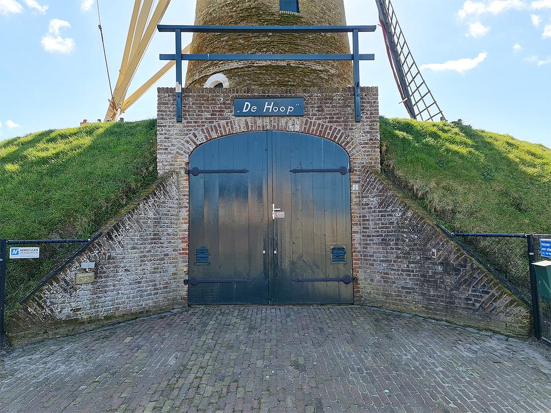 4, Molen 02654 De Hoop (Sprundel), Pieter Zuijkerbuijk (26-3-2021) | Database Nederlandse molens