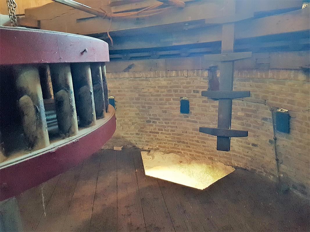 24, Molen 02592 De Arend (Terheijden), Pieter Zuijkerbuijk (15-2-2019) | Database Nederlandse molens