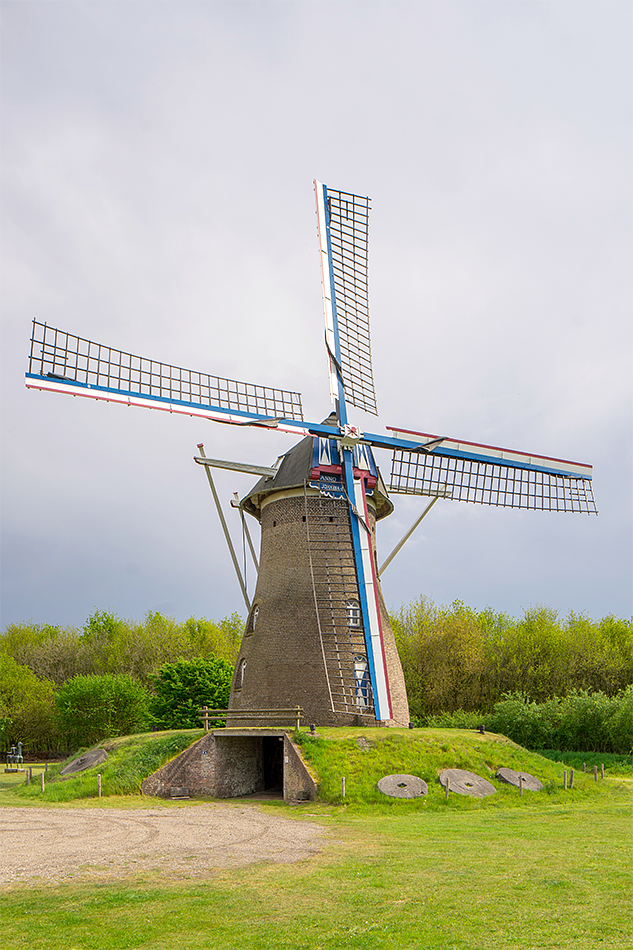 Molen 01585 Johanna-Elisabeth (Vlierden), Marcel van Nies (11-5-2017) | Database Nederlandse molens