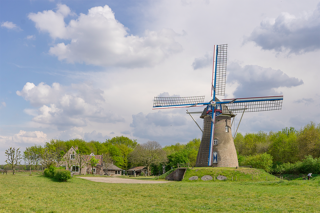1, Molen 01585 Johanna-Elisabeth (Vlierden), Marcel van Nies (11-5-2017) | Database Nederlandse molens