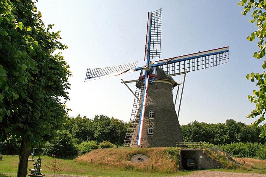 3, Molen 01585 Johanna-Elisabeth (Vlierden), John Scholte (7-7-2013) | Database Nederlandse molens