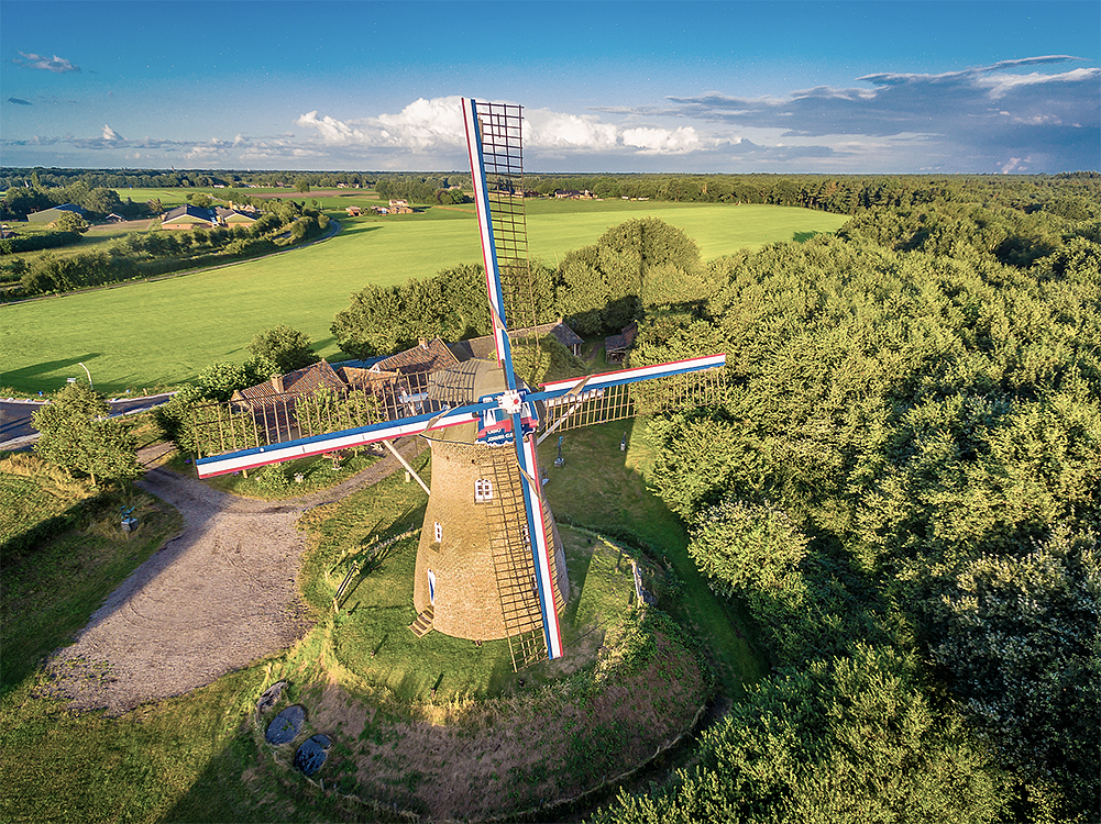 2, Molen 01585 Johanna-Elisabeth (Vlierden), Eric Smeets (10-8-2016) | Database Nederlandse molens