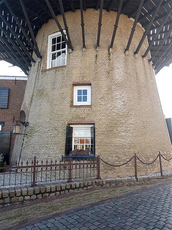 6, Molen 01864 D'Orangemolen (Willemstad), Pieter Zuijkerbuijk (8-3-2019) | Database Nederlandse molens