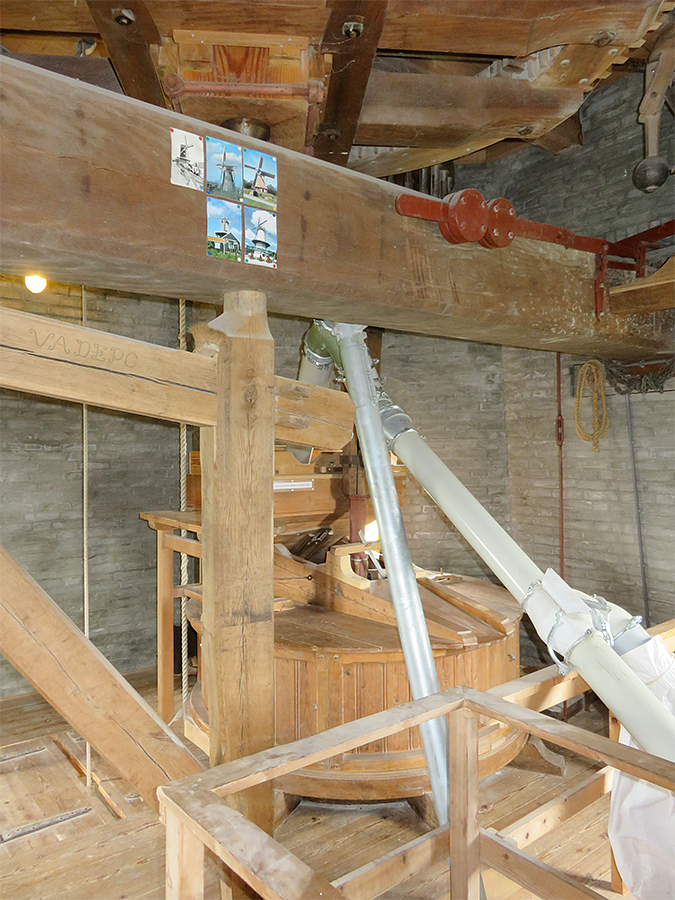 16, Molen 12235 Nooit Gedagt (Woudrichem), William Bouter (30-3-2018) | Database Nederlandse molens